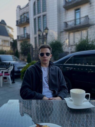  ,   Anton, 24 ,   ,   