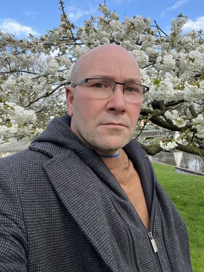  Essen,   Deniz, 47 ,   ,   