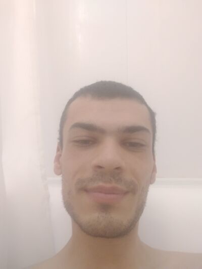  ,   Robert, 28 ,   
