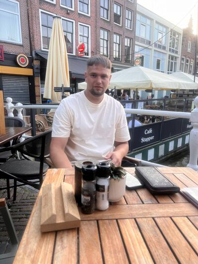  Gliwice,   DZMITRY, 25 ,   ,   