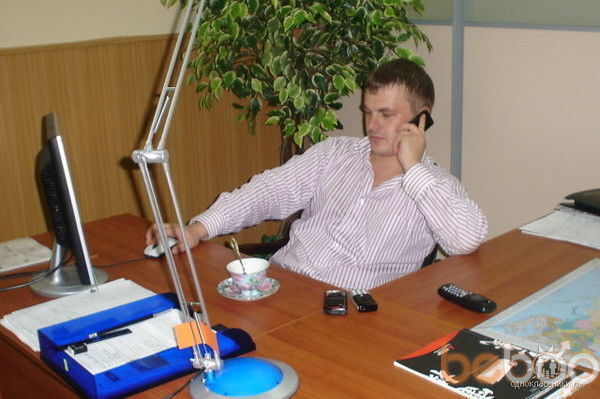  3704360  Roman Markov, 37 ,    