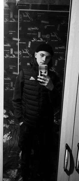  ,   Maxim, 19 ,   ,   