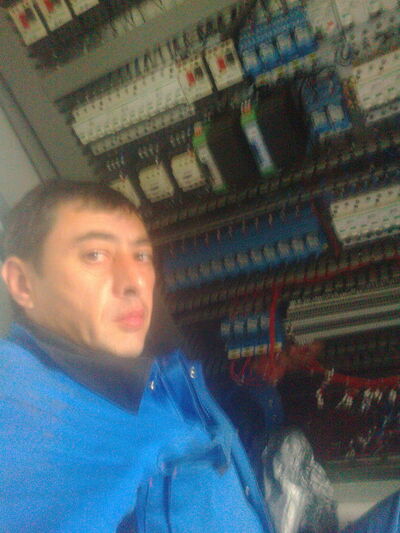  ,   Zurab, 54 ,  