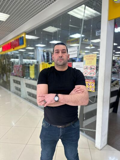 ,   Akber, 41 ,   ,   