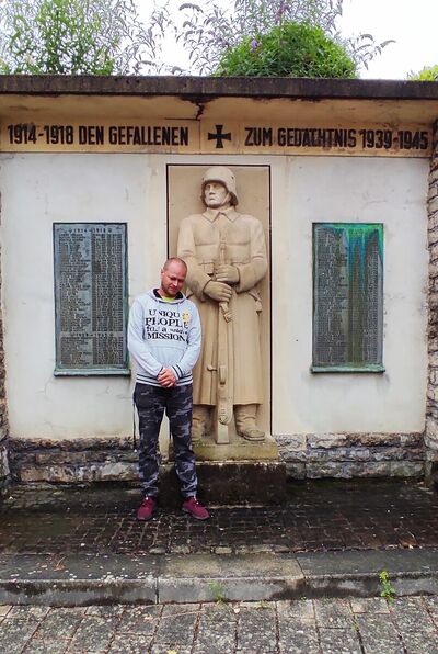  ,   Eugen, 46 ,   ,   , c 