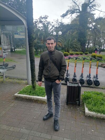  ,   Harut, 31 ,     