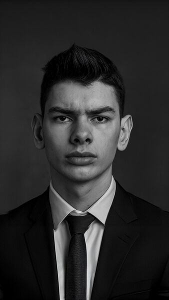  -,   Artur, 19 ,   ,   