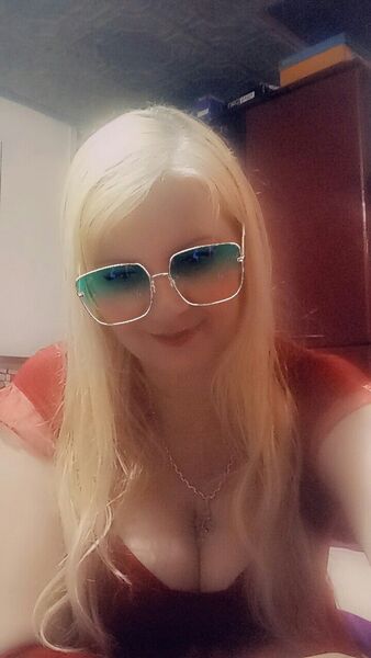  ,   Lilia, 48 ,   c 