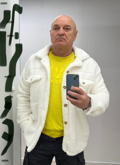  ,   Oleg, 51 ,   c 