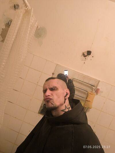  ,   Artur, 34 ,   ,   