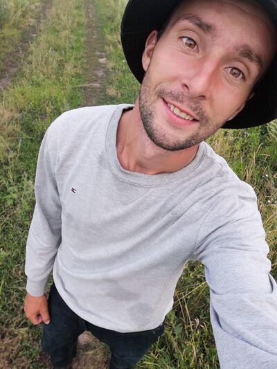  ,   Artyom, 29 ,   ,   