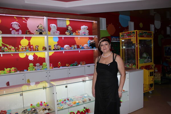  ,   Vera, 62 ,   