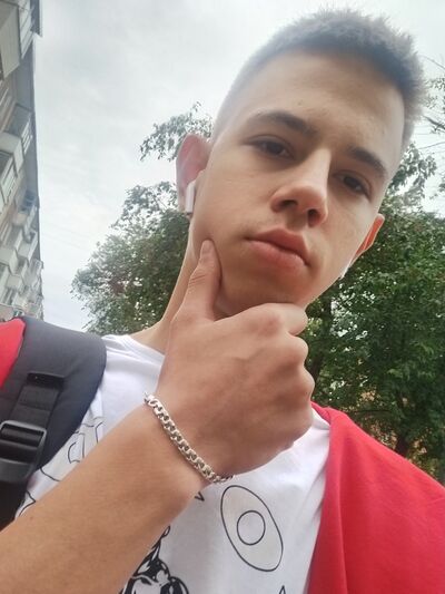  ,   Ilya, 20 ,   ,   , c 