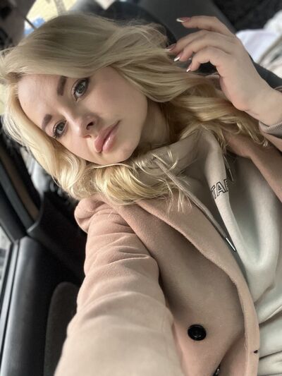  ,   Violetta, 32 ,   c 