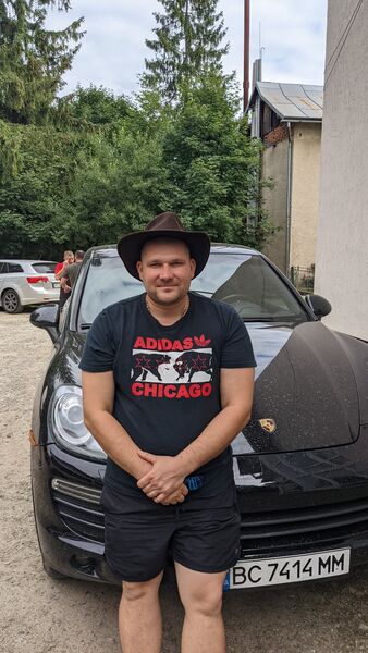  ,   Andriy, 40 ,   ,   , c , 