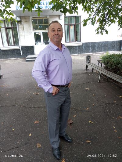  ,   Valeriu, 55 ,     , c 