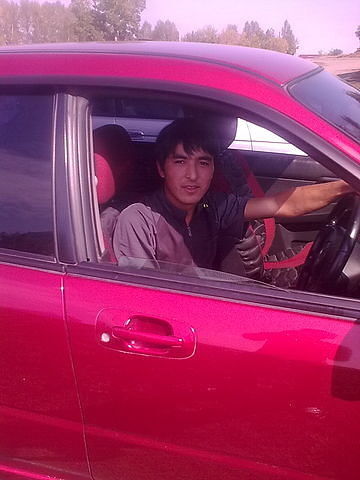  ,   Bekzod, 33 ,  