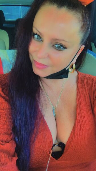  ,   Milana, 37 ,   ,   