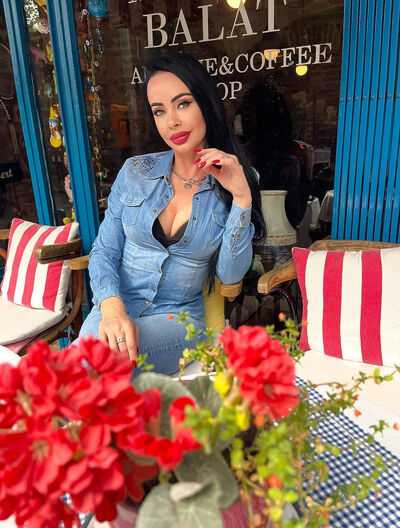  ,   Milena, 38 ,   c 