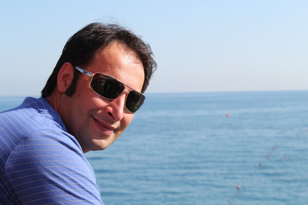  ,   Pezhman, 47 ,   ,   , c 