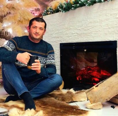  ,   Elmar, 42 ,   ,   