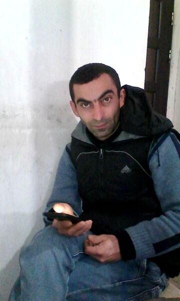  ,   Sarkis, 38 ,   ,   , c 