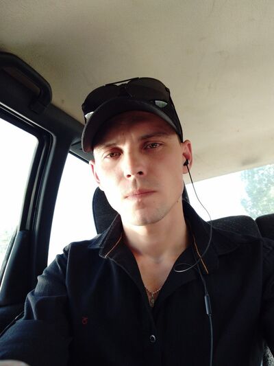  ,   Alex, 35 ,   