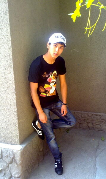  ,   Magomed, 32 ,   