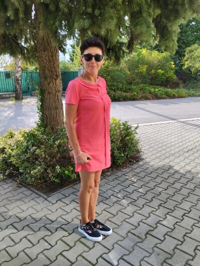  ,   Viktoria, 42 ,   c , 