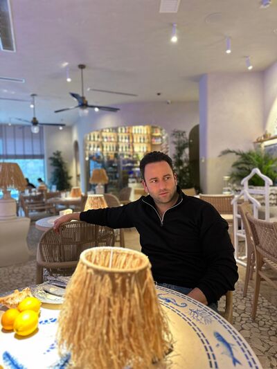  ,   Ruslan, 35 ,   ,   