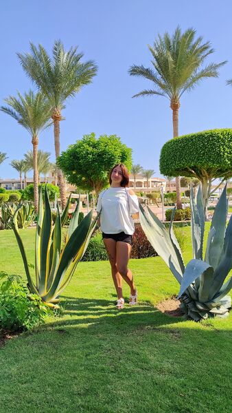  ,   Diana, 25 ,   