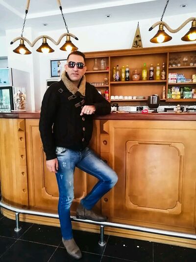  ,   Mourade, 38 ,   ,   