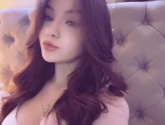  ,   Afina, 18 ,   ,   