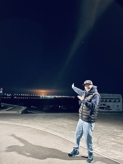  ,   Artem, 37 ,   ,   , c , 