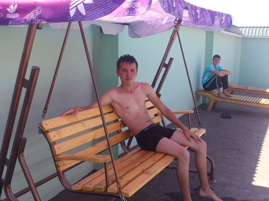  ,   Alijon, 31 ,   