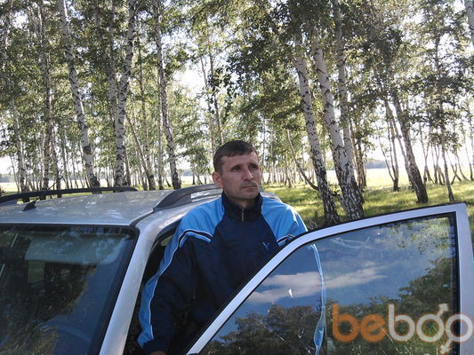 ,   Andrty, 52 ,   
