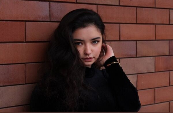  ,   Sara, 25 ,   ,   , c 