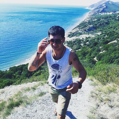  ,   Georgy, 32 ,   ,   