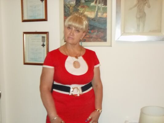  ,   Scarllet, 61 ,     , c 