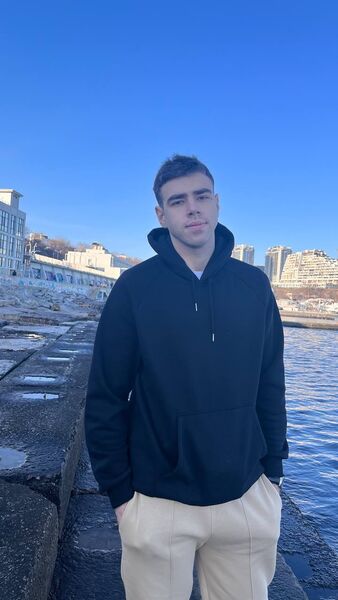  ,   Nikita, 21 ,   ,   