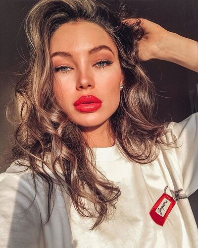  ,   Karolina, 27 ,   ,   , c 