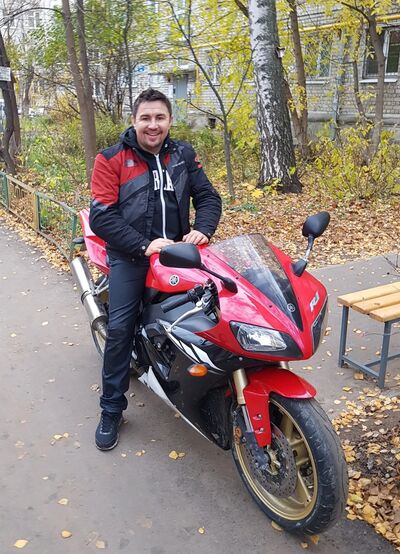   ,   Marat, 40 ,   ,   