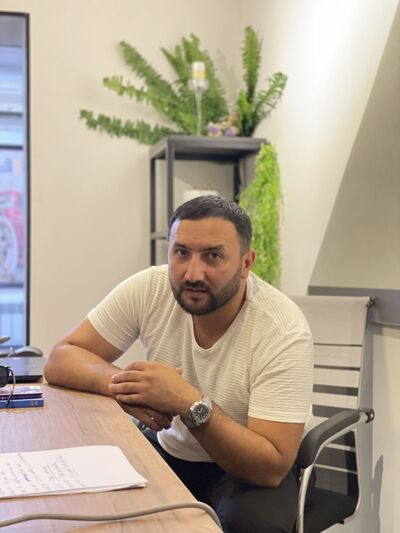  ,   Elvin, 38 ,   ,   