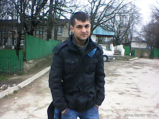  ,   Eugen, 33 ,   