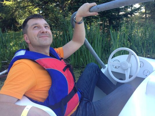  ,   Kenig, 49 ,   