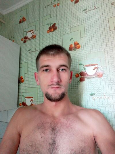  ,   Artur, 37 ,   