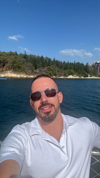  ,   Optimist, 37 ,   ,   