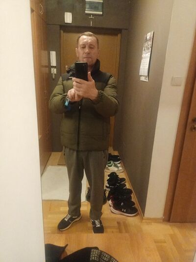  ,   Victor, 48 ,   ,   