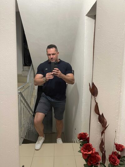  ,   Steve, 40 ,   ,   , c 