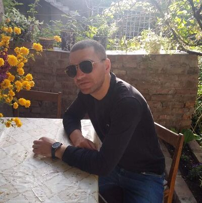  ,   Gio, 39 ,   ,   